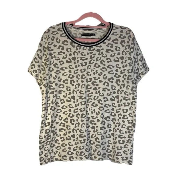 Abercrombie & Fitch Gray Leopard Print Tee with Striped Neckline - Picture 3 of 14